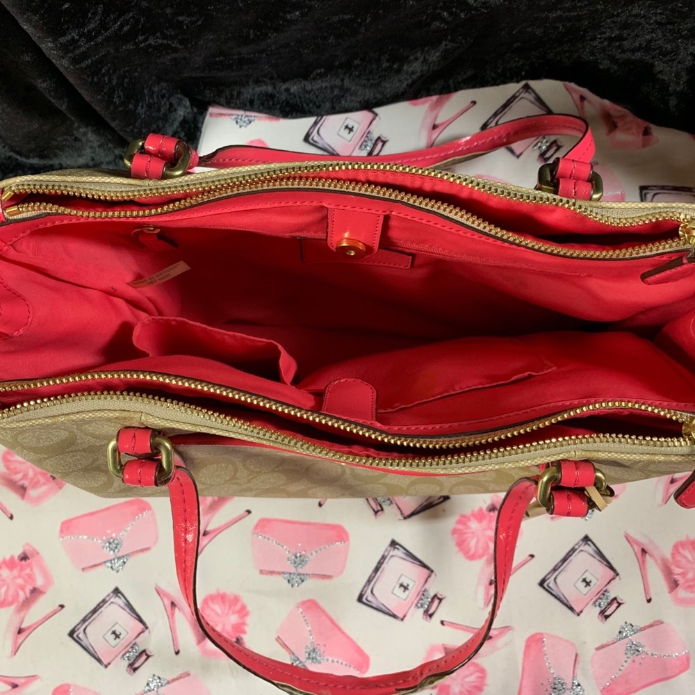 Coach Purse - Picture 3 of 7